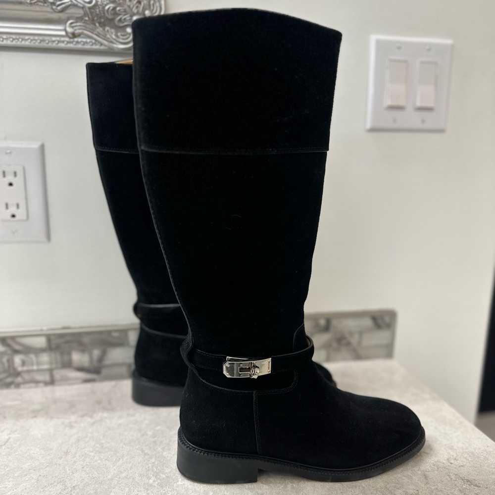 Equestrian boot